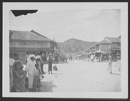 Kandy - Colombo Street, Sri Lanka, Kandy, 1895