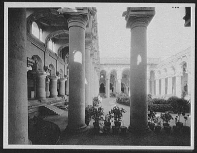 Madura - colonnades and garden of Palace of Tirumal Naya, India, Madurai, 1895
