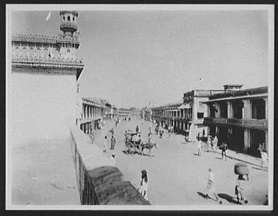 Hyderabad - street view in front of Mosque of Afgul Amri, India, Hyderabad, 1895