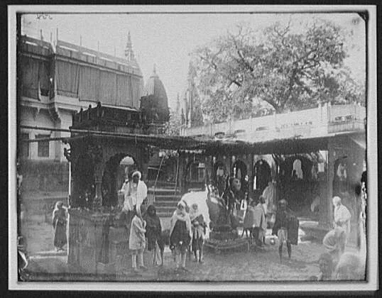 Benares - the well of knowledge with the spires of the Golden Temple…, India, Varanasi, 1895