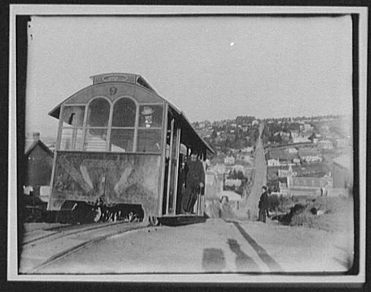 Street-car going down hill -  Dunedin, Dunedin, New Zealand, 1895