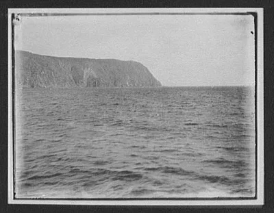 Photograph from New South Wales: Mountain coastline - Sydney Harbor (?)