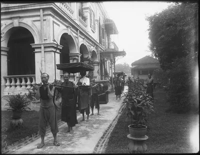 Canton - Joseph G. Pangborn riding in sedan chair "from European…, Guangzhou, China, 1895