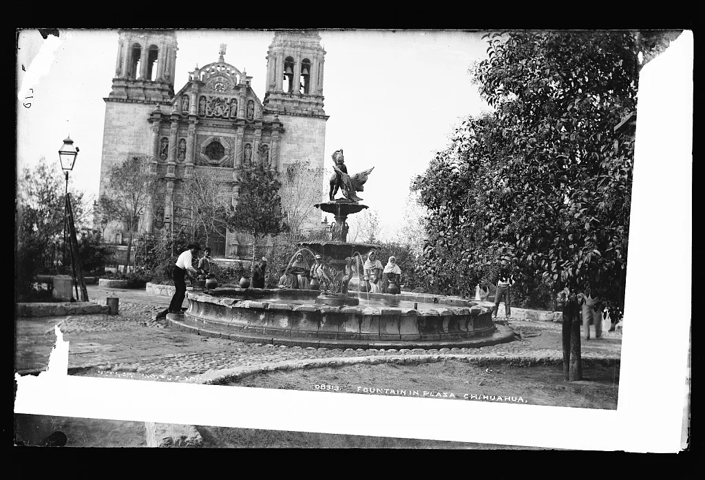 Fountain in plaza, Chihuahua, Mexico, Chihuahua, 1880