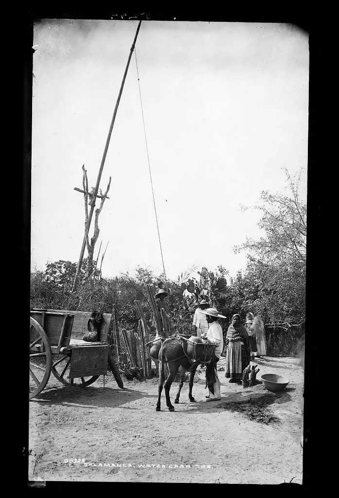 Salamanca, water carriers, Mexico, Chihuahua, 1880