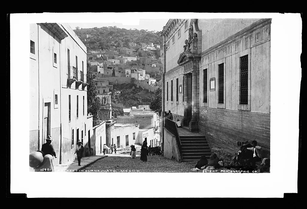 A street in Guanajuato, Mexico, Guanajuato, 1880
