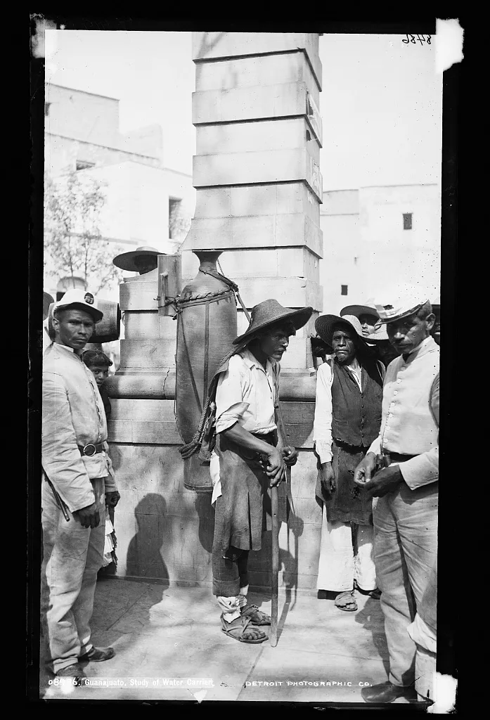 Guanajuato, study of water carrier, Mexico, Guanajuato, 1880